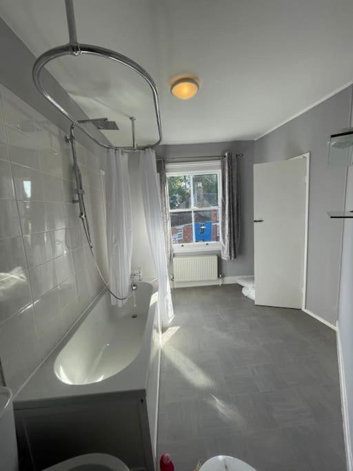Brady'S Glastonbury Beautiful Pad Great Location! Екстериор снимка