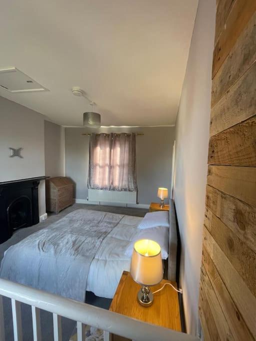 Brady'S Glastonbury Beautiful Pad Great Location! Екстериор снимка