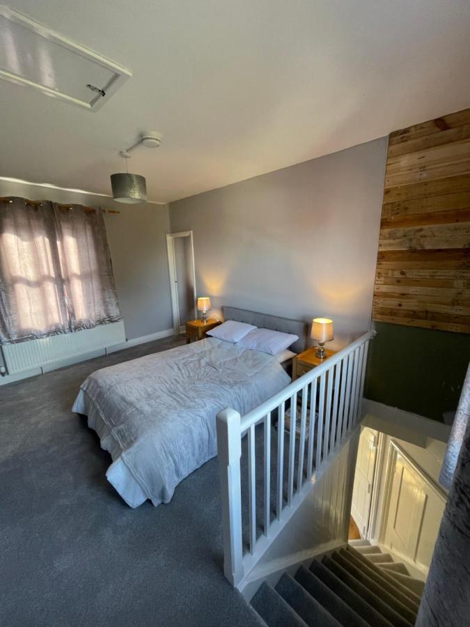 Brady'S Glastonbury Beautiful Pad Great Location! Екстериор снимка